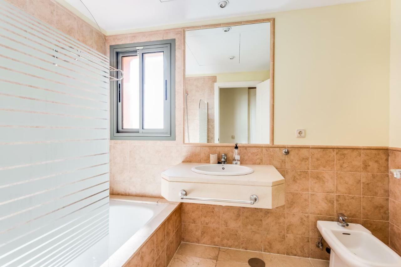Apartment Gibraltar View & Fitness